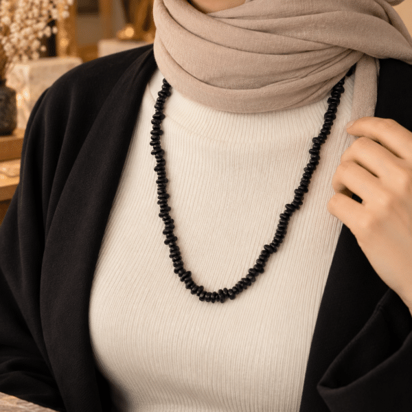 Siyah Oniks Kolye – Gece Asaleti Kırık Doğal Taş Modeli